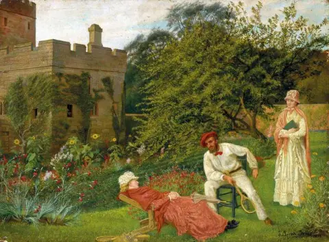 George Howard Carlislen yhdeksäs jaarli ja Rosalind Carlislen kreivitär istuvat puutarhassa Naworth Castle Cumbriassa kumppanin kanssa, joka seisoo kädessään kirjaa 1879