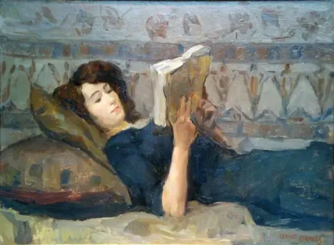 Meisje Lezend Open Een Divan noin 1920