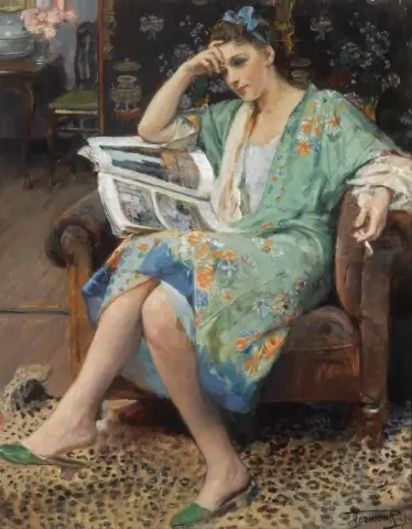 Mujer joven en kimono verde