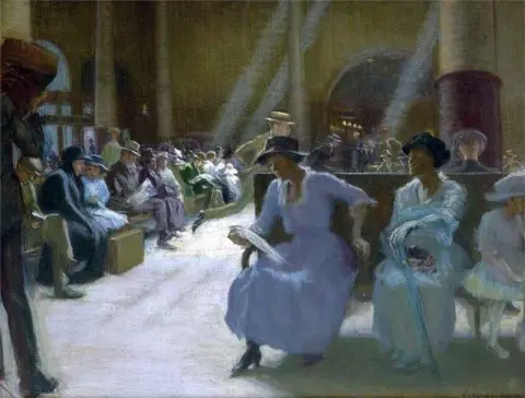 Nella sala d'attesa della stazione di Boston, circa 1915